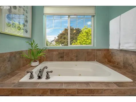 3408 NE Alberta Court Portland OR 97211