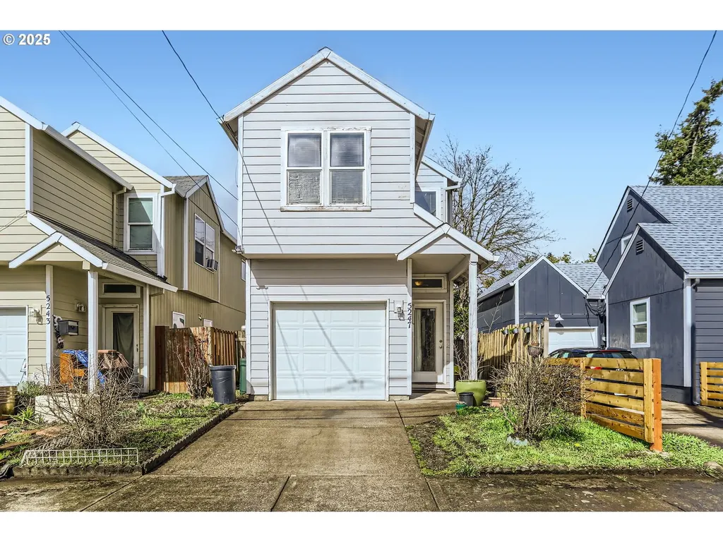 5247 SE Flavel Street Portland OR 97206