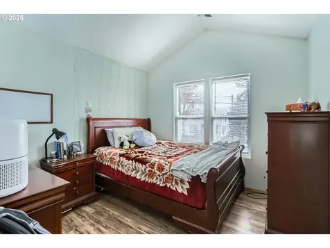 5247 SE Flavel Street Portland OR 97206