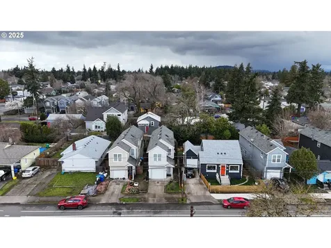 5247 SE Flavel Street Portland OR 97206