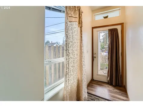 5247 SE Flavel Street Portland OR 97206