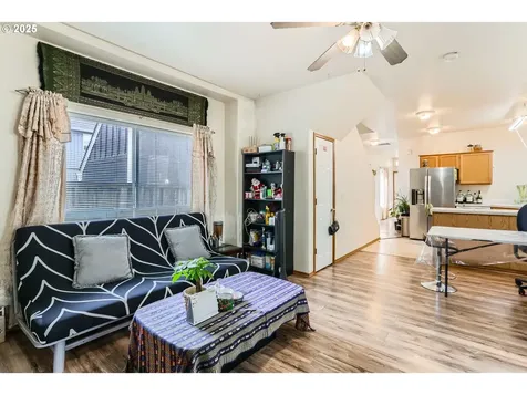 5247 SE Flavel Street Portland OR 97206