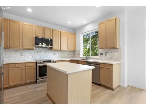 179 SE 49th Court Hillsboro OR 97123