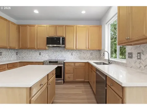 179 SE 49th Court Hillsboro OR 97123