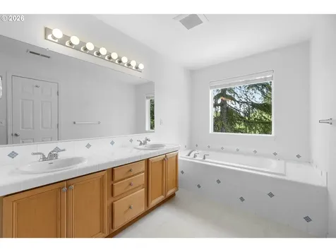 179 SE 49th Court Hillsboro OR 97123