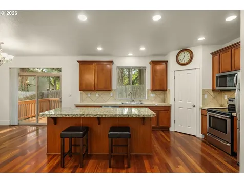 5931 NW Lark Meadow Terrace Portland OR 97229