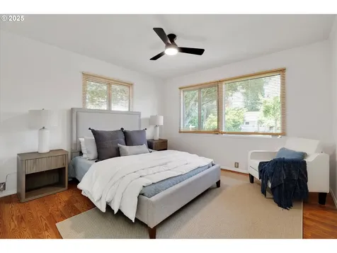 4429 SE Raymond Street Portland OR 97206