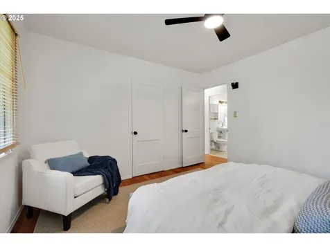 4429 SE Raymond Street Portland OR 97206