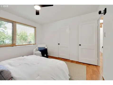 4429 SE Raymond Street Portland OR 97206