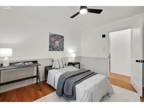 4429 SE Raymond Street Portland OR 97206