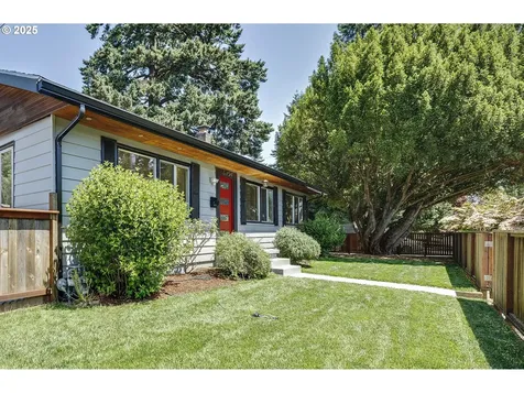 4429 SE Raymond Street Portland OR 97206