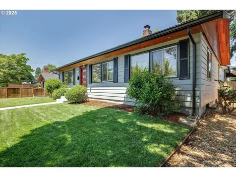 4429 SE Raymond Street Portland OR 97206