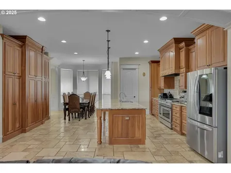 8855 SE 172nd Avenue Happy Valley OR 97086