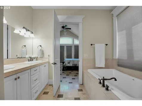 8855 SE 172nd Avenue Happy Valley OR 97086