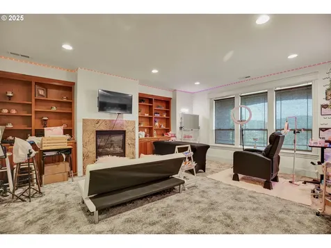 8855 SE 172nd Avenue Happy Valley OR 97086