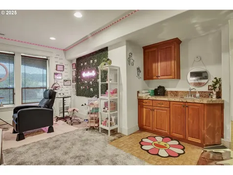 8855 SE 172nd Avenue Happy Valley OR 97086