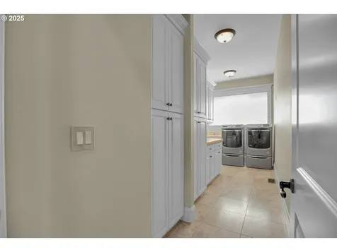 8855 SE 172nd Avenue Happy Valley OR 97086