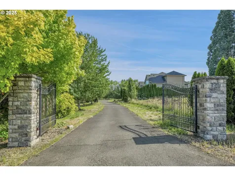8855 SE 172nd Avenue Happy Valley OR 97086