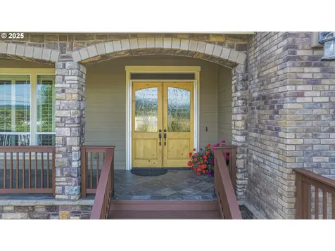 8855 SE 172nd Avenue Happy Valley OR 97086