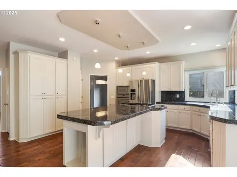 17598 SW Albert Court Beaverton OR 97007