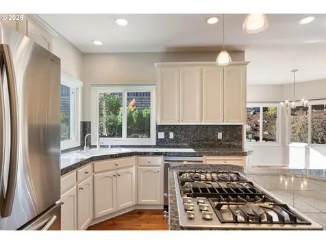 17598 SW Albert Court Beaverton OR 97007
