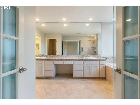 17598 SW Albert Court Beaverton OR 97007