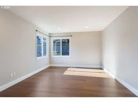 17598 SW Albert Court Beaverton OR 97007
