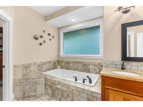 10126 NW Ash Court Portland OR 97231