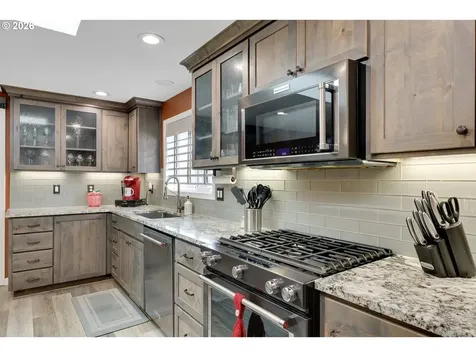 1057 S Pine Street Canby OR 97013