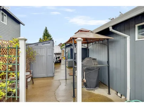 1057 S Pine Street Canby OR 97013