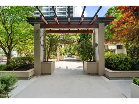 255 SW Harrison Street Portland OR 97201