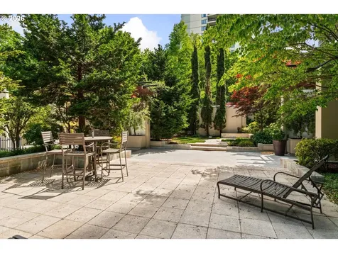 255 SW Harrison Street Portland OR 97201