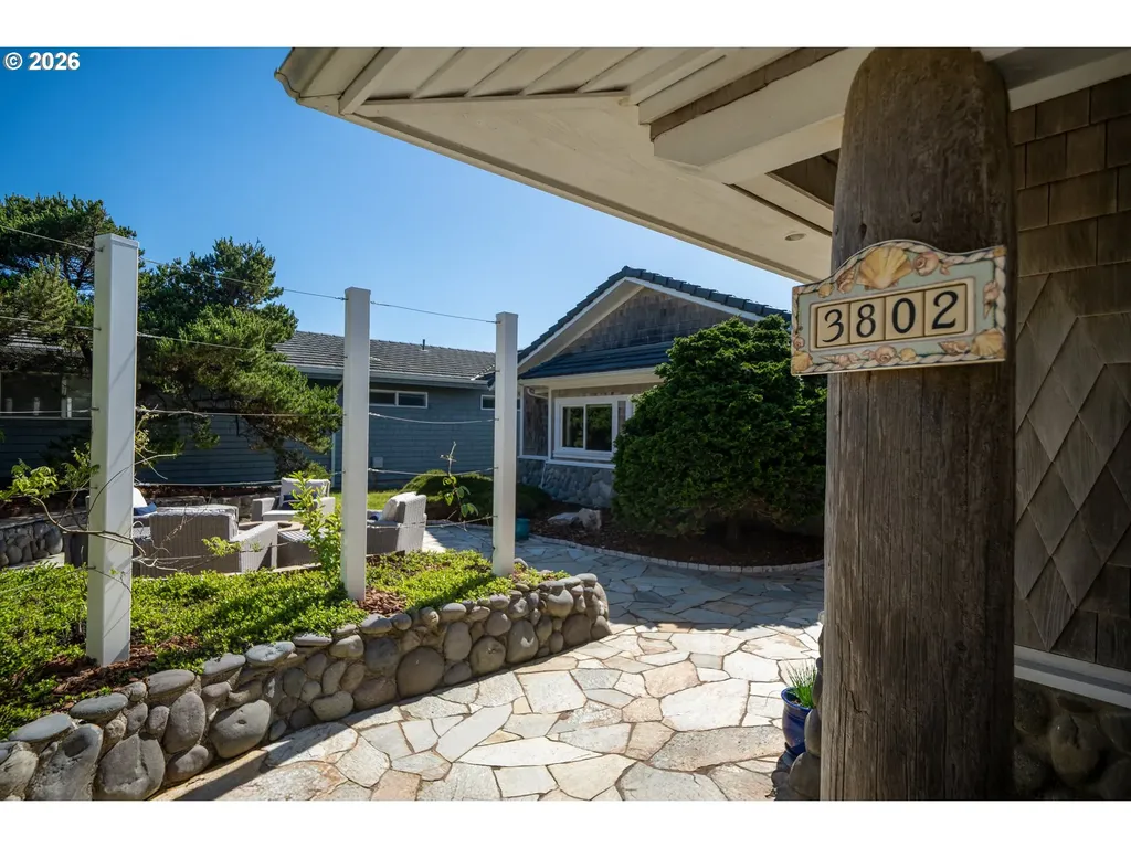 3802 NW Oceania Drive Waldport OR 97394