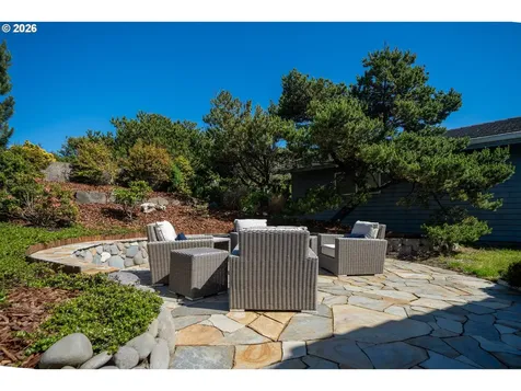 3802 NW Oceania Drive Waldport OR 97394