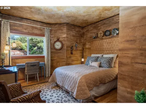 3802 NW Oceania Drive Waldport OR 97394