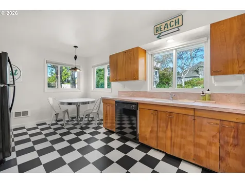1210 S Columbia Street Seaside OR 97138