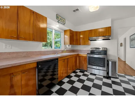 1210 S Columbia Street Seaside OR 97138