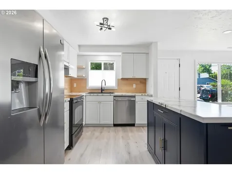 355 Stark Street Woodburn OR 97071