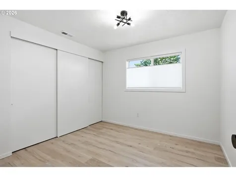 355 Stark Street Woodburn OR 97071