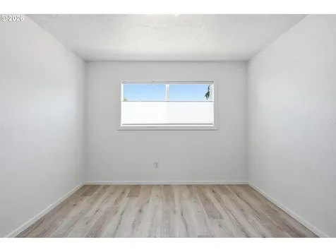 355 Stark Street Woodburn OR 97071