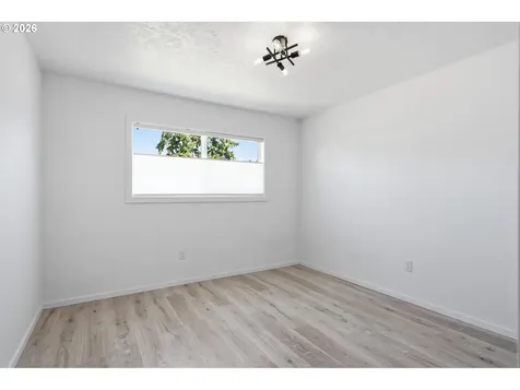 355 Stark Street Woodburn OR 97071