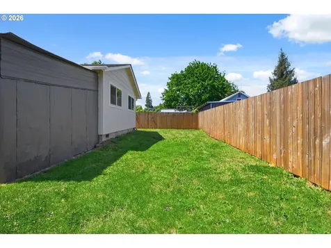 355 Stark Street Woodburn OR 97071
