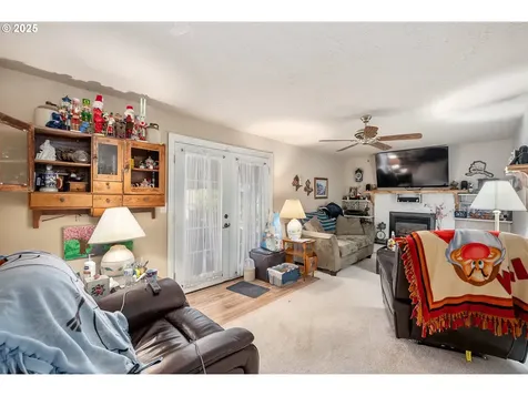 4683 Settlers Drive NE Salem OR 97305