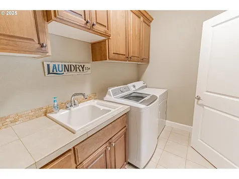 2278 NE Hotspur Lane Lincoln City OR 97367