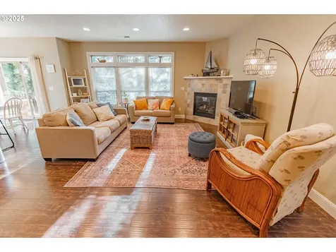 2278 NE Hotspur Lane Lincoln City OR 97367