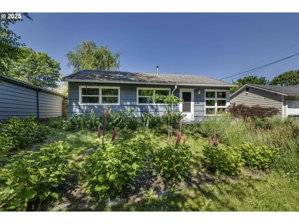 9415 N Geneva Avenue Portland OR 97203