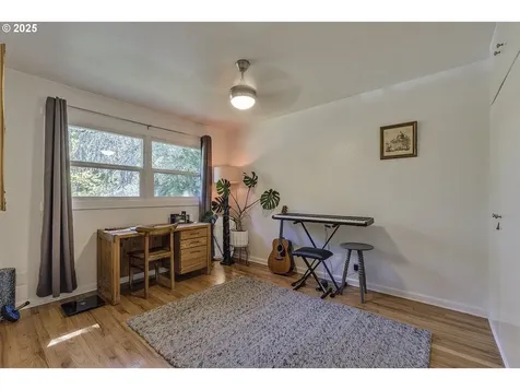 9415 N Geneva Avenue Portland OR 97203