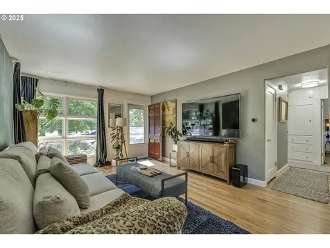 9415 N Geneva Avenue Portland OR 97203