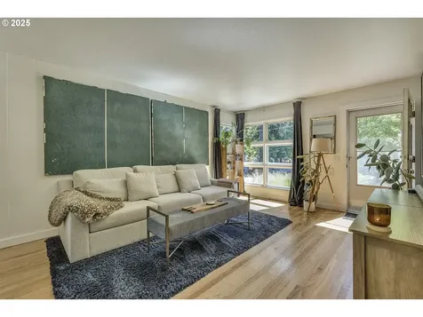 9415 N Geneva Avenue Portland OR 97203