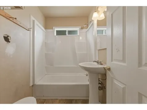 2824 SE 115th Avenue Portland OR 97266